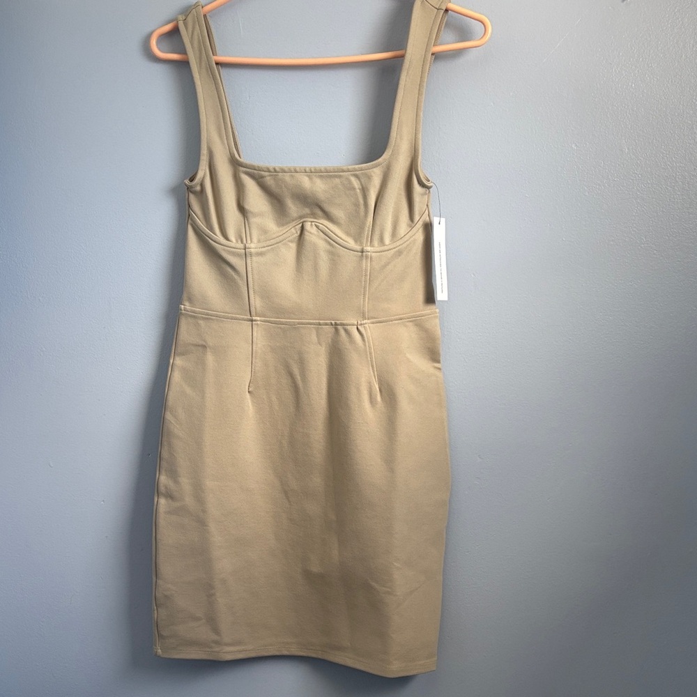 Steele brand Beige Sleeveless Bodycon Dress
PTP 13 inches NWT